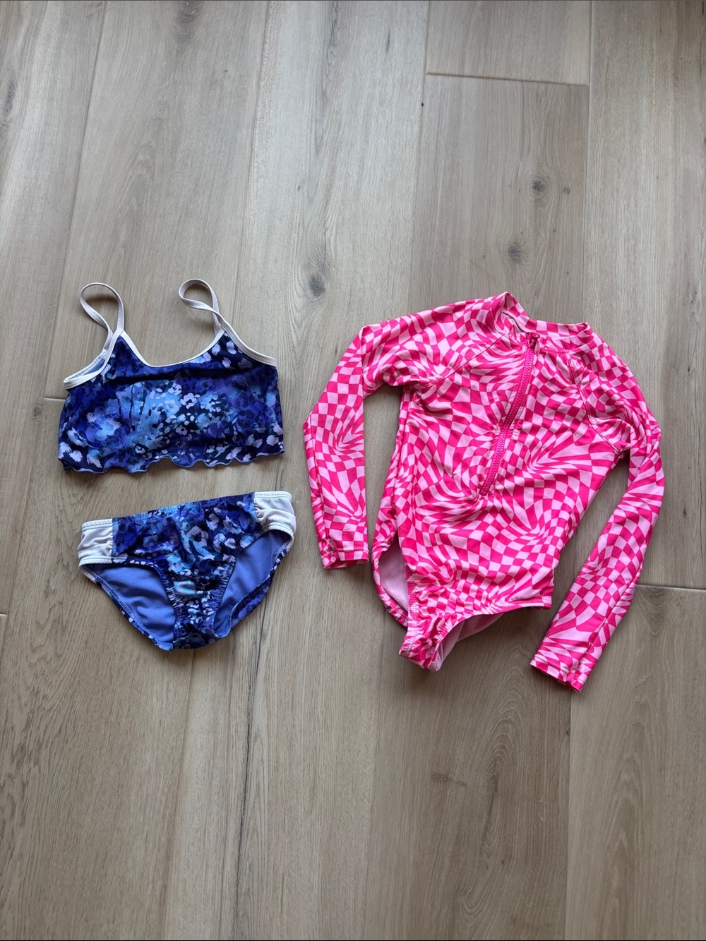 🌊Girls size 6 swimsuits🌊
